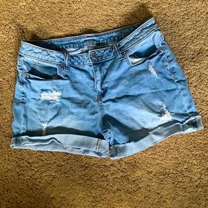 Jennifer Lopez Jean shorts. Size 8
